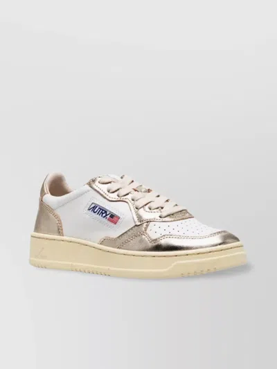 AUTRY "LOW TOP MEDALIST" LEATHER SNEAKERS