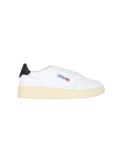 AUTRY LOW-TOP "MEDALIST" SNEAKERS - WHITE