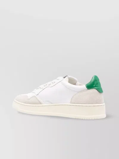 Autry Low Top Medalist Sneakers In White