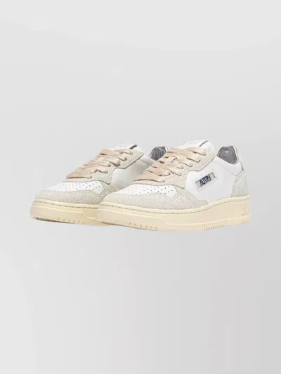 Autry Low Top Sneakers Contrast Sole In Neutral