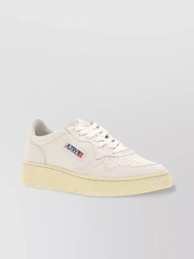 Autry Low Top Sneakers Goat/goat Whit In White