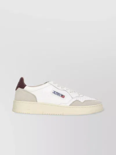 Autry Low Top Sneakers Logo Heel In White