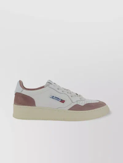 Autry Low Top Sneakers Medalist In White