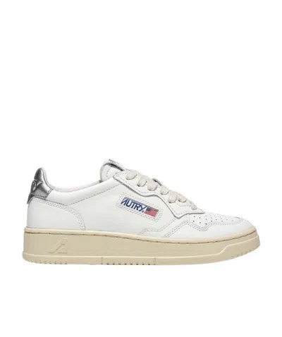 Autry Low-top Sneakers In White