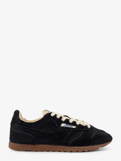 Autry Low-top Windspin Pony Skin Sneakers