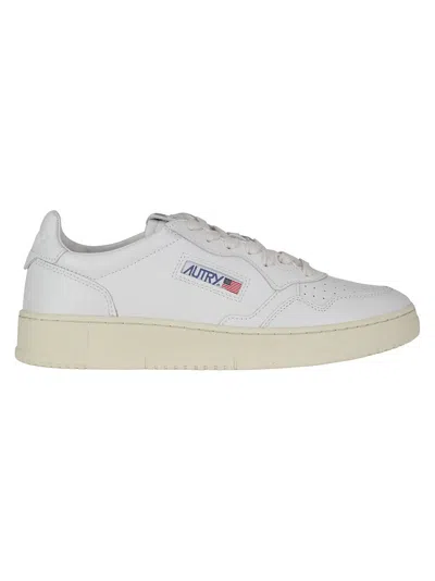 Autry Low Trainers With Smooth Leather Upper In White