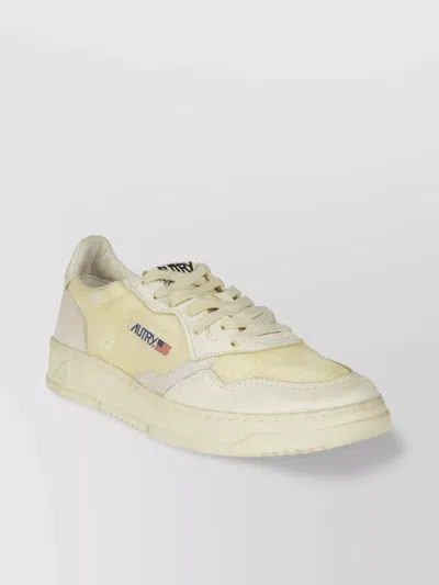 Autry Low Vint Round Toe Sneakers In White