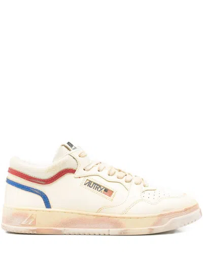 Autry Med-way Low Super Vintage Sneakers In White
