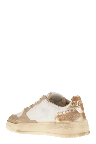 Autry Medalist - Super Vintage Trainers In White/gold