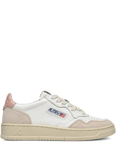 Autry Medalist Aulw Low Ls33 Sneakers Woman White And Beige In Neutral