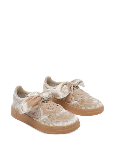 AUTRY MEDALIST BOW-DETAIL SNEAKERS