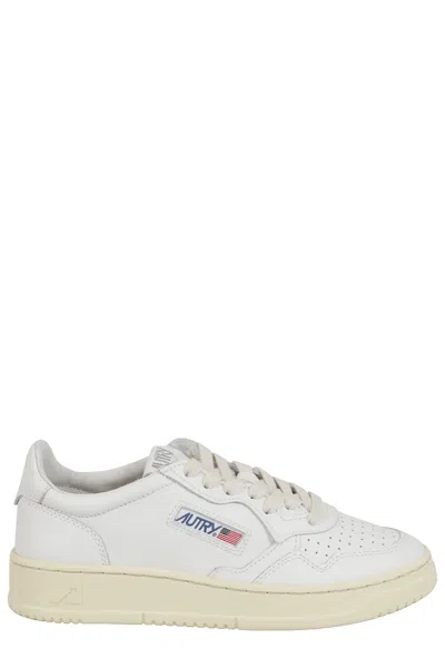 AUTRY AUTRY MEDALIST CLASSIC WHITE LOW-TOP SNEAKERS