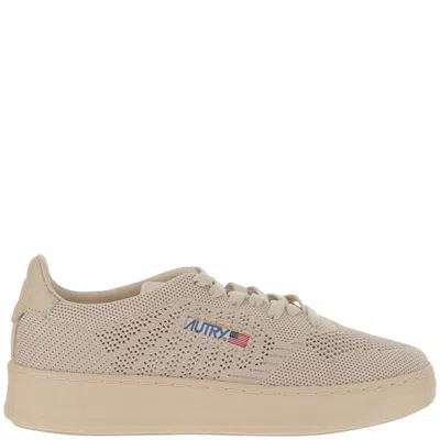 Autry Medalist Easeknit Low Fabric Sneakers In Brulè