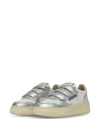 Autry Medalist Kidstripes Sneakers In White
