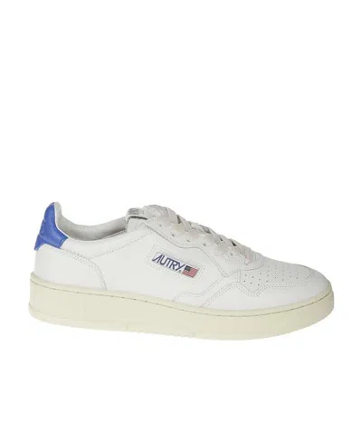 Autry Medalist Lace-up Sneakers In White
