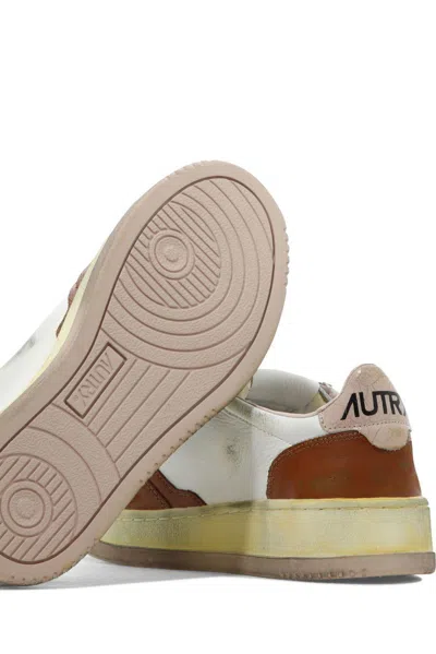 Autry Medalist Lace-up Sneakers In White/brown