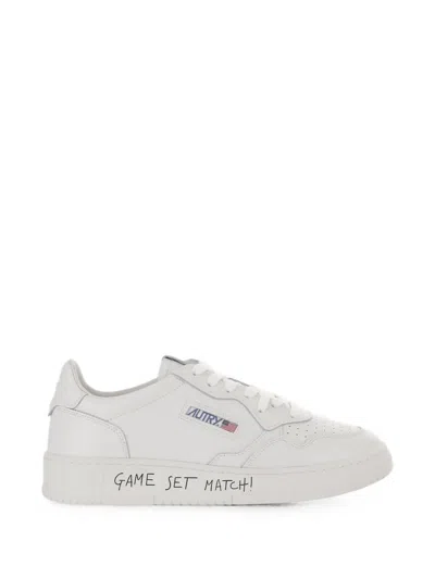 Autry Medalist Lace-up Sneakers In White