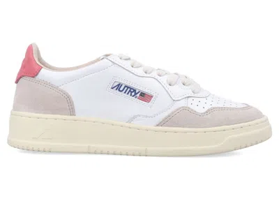 Pre-owned Autry Medalist Leather Low Beige (women's) Sneakers In White/tearose
