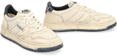 Autry Medalist Leather Low-top Sneakers In Beige