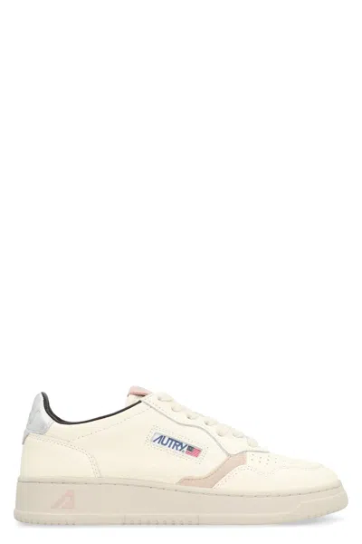 AUTRY MEDALIST LEATHER LOW-TOP SNEAKERS