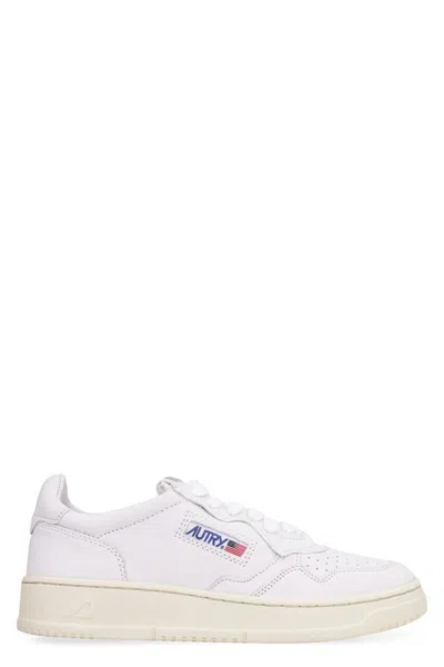 AUTRY AUTRY MEDALIST LEATHER LOW-TOP SNEAKERS