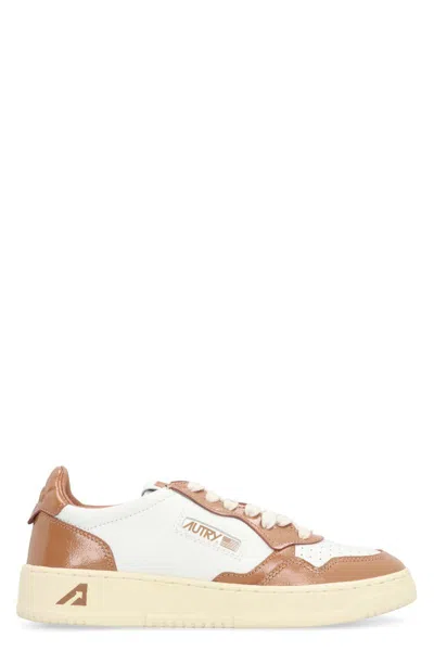 AUTRY AUTRY MEDALIST LEATHER LOW-TOP SNEAKERS