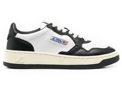 Pre-owned Autry Medalist Leather Low (women's) Sneakers In White/black