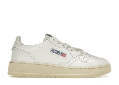 Pre-owned Autry Medalist Leather Low (women's) Sneakers In White/cream