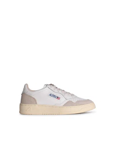 Autry Medalist Leather Sneakers In White