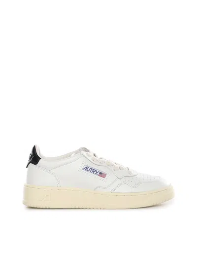 Autry Leather Sneakers With Back Contrasting Patch In White