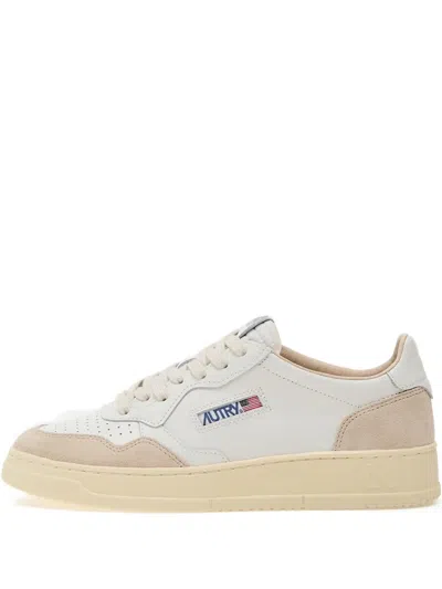 Autry Medalist Leather Sneakers In White