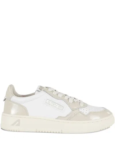 Autry Medalist Leather Sneakers In White
