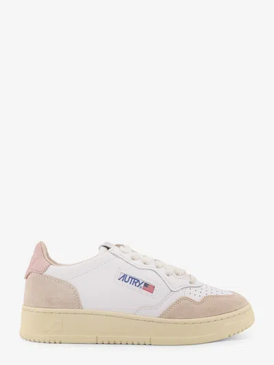 Autry Medalist Leather Sneakers In White
