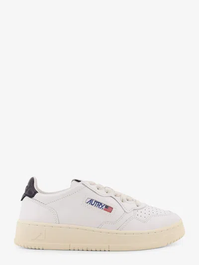 Autry Leather Sneakers With Back Contrasting Patch In White