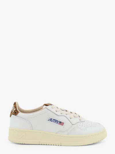 Autry Medalist Leather Sneakers In White