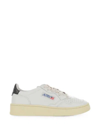 Autry Medalist Leather Sneakers In White