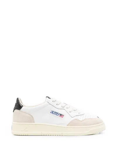 Autry Medalist Leather Sneakers In White