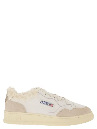 Autry Medalist - Leather Trainers With Shearling Trim In White