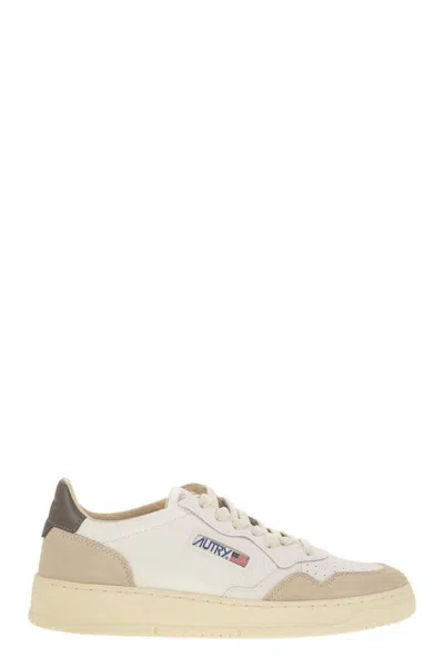 AUTRY AUTRY MEDALIST LOW - LEATHER AND SUEDE SNEAKERS