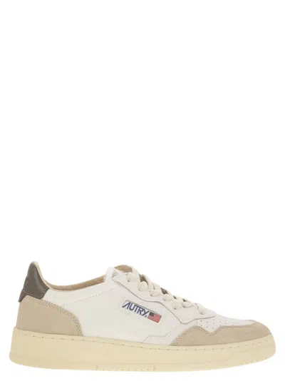 Autry Medalist Low - Leather And Suede Sneakers In White