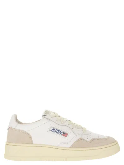 Autry Medalist Low - Leather And Suede Sneakers In White