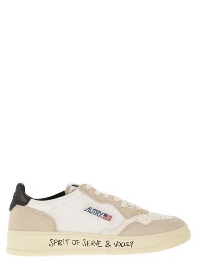 Autry Medalist Low - Leather And Suede Sneakers In White/sand/black