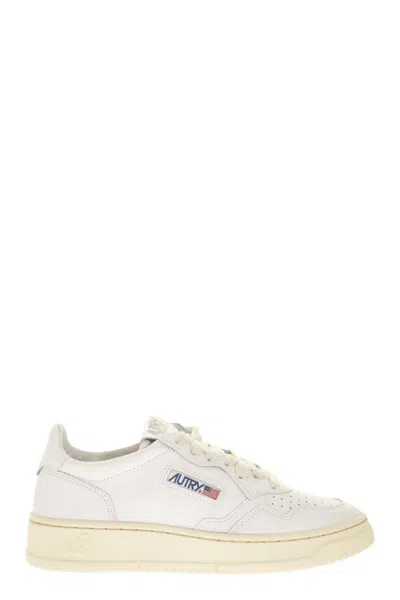 Autry Medalist Low - Leather Sneakers In White