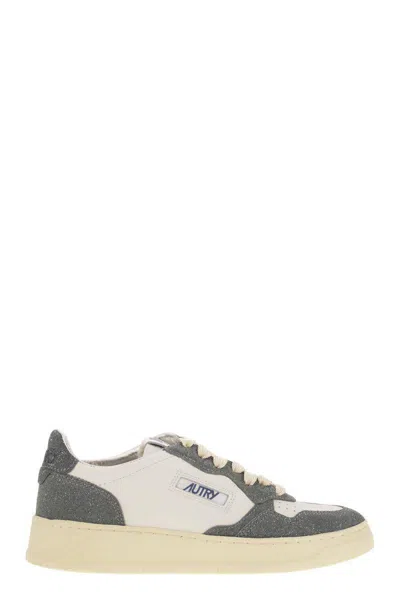 AUTRY AUTRY MEDALIST LOW - SNEAKERS WITH TWO-TONE GLITTER