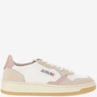 Autry Medalist Low Canvas Sneakers In White