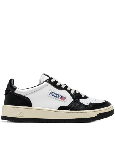 AUTRY MEDALIST LOW CONTRASTING LEATHER SNEAKERS