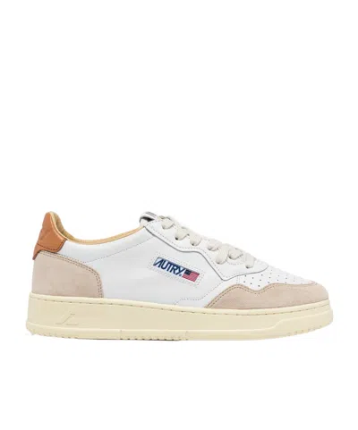 Autry Medalist Low-cut Casual Shoes In Nude