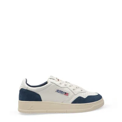 Autry Medalist Low-top Sneakers In Gt/sd Wht/cpr