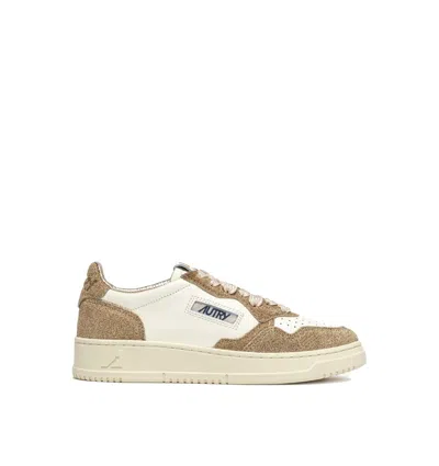 Autry Sneakers Medalist Low In Avory And Gold Leather Glittered In Neutral