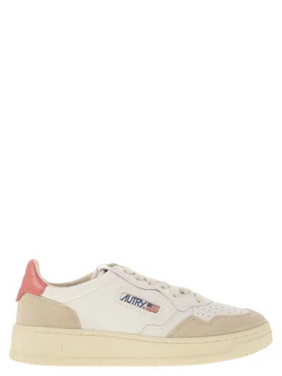 AUTRY AUTRY MEDALIST LOW LEATHER AND SUEDE SNEAKERS